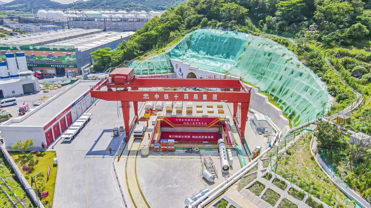 甬舟一体高水平共建全球海洋中心城市