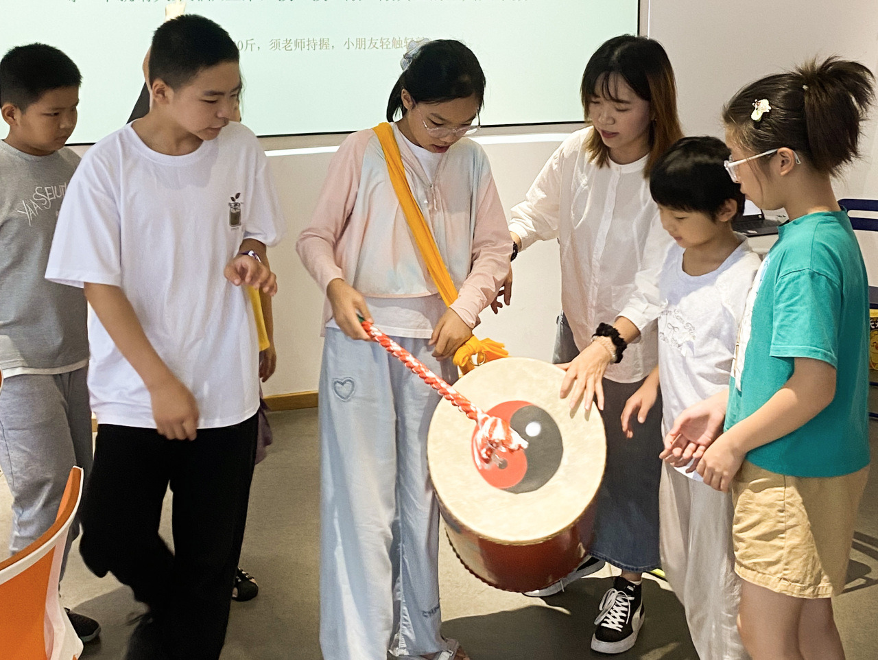 甬甘协作“鼓”动童心！兰州太平鼓“敲”进暑期课堂