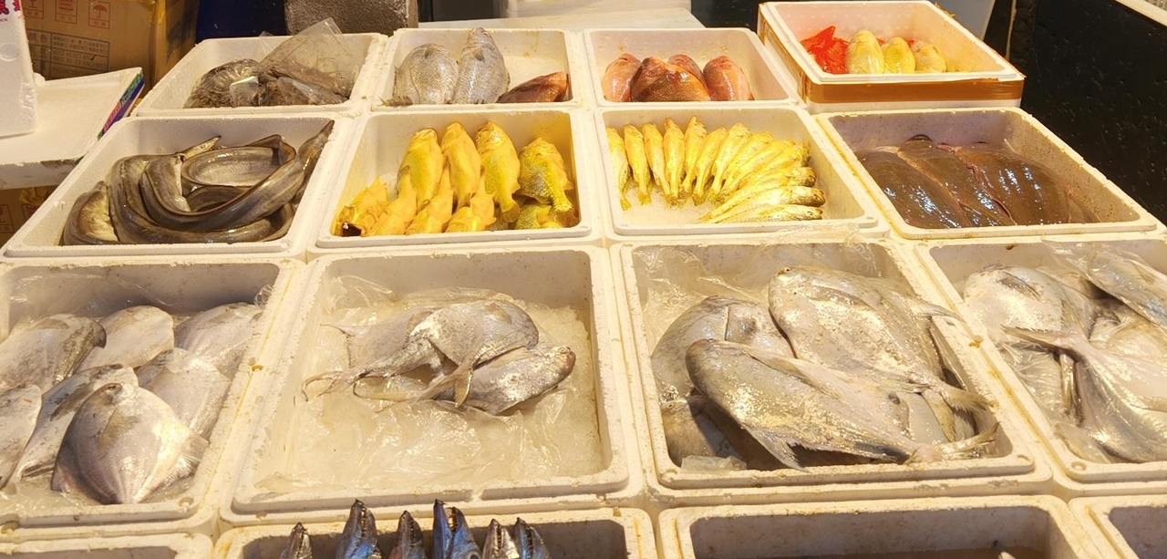 视频丨节前水产品市场日销超800吨 梭子蟹价格下降两成多