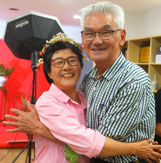 金婚50年，他们的爱情藏在“吐槽”和“服软”里